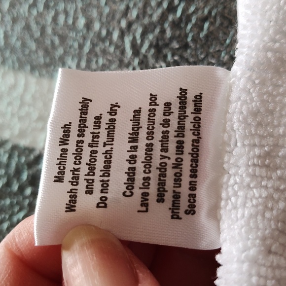 Hershey Bears Calder Cup Playoffs Rally Towel 2023 - NWT - Picture 10 of 10